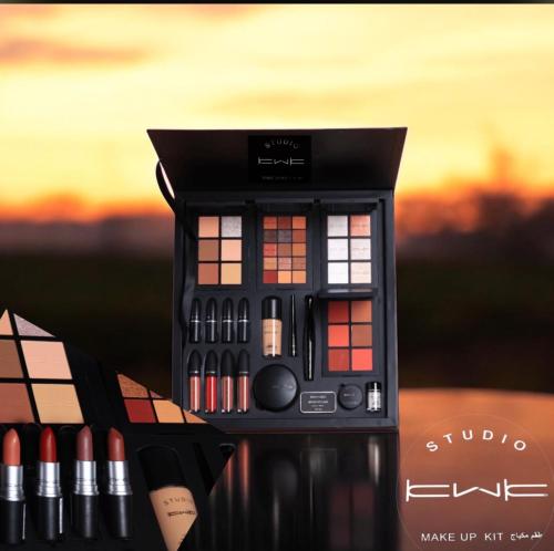 بوكس ميك اب KWK