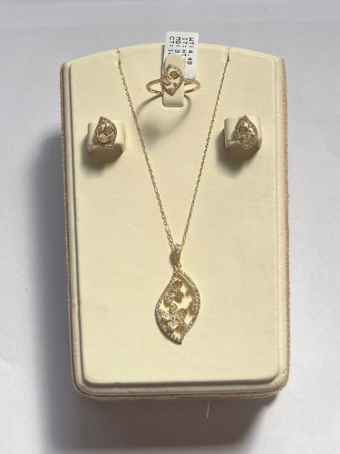 نص طقم عيار18