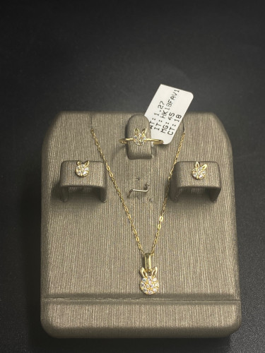 نص طقم عيار 18