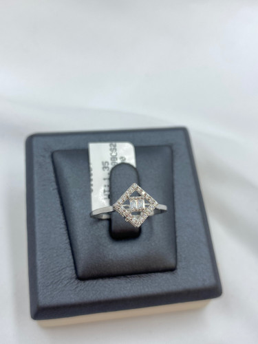 خاتم عيار 18