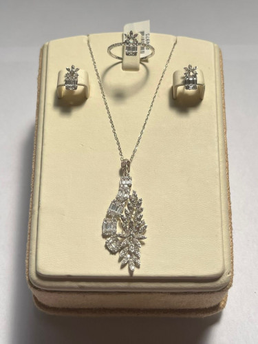 نصف طقم عيار 18