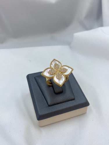 خاتم عيار 18