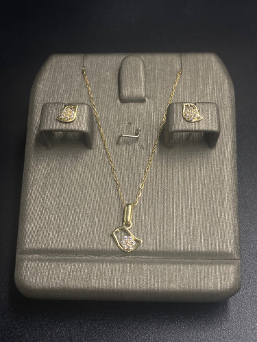 نص طقم عيار 18