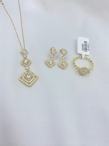 نصف طقم عيار 18