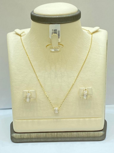 نصف طقم عيار 18