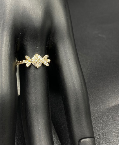 خاتم عيار 18