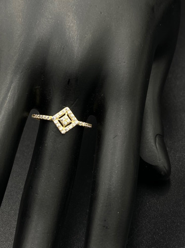 خاتم عيار 18