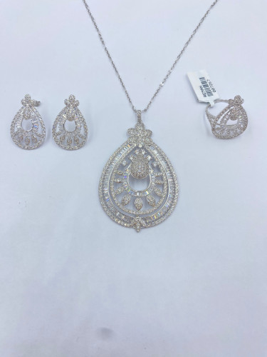 نصف طقم عيار 18