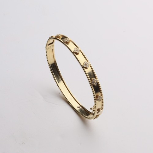 أسواره عيار 18