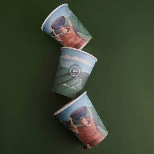 أكواب كابتشينو ولآتية