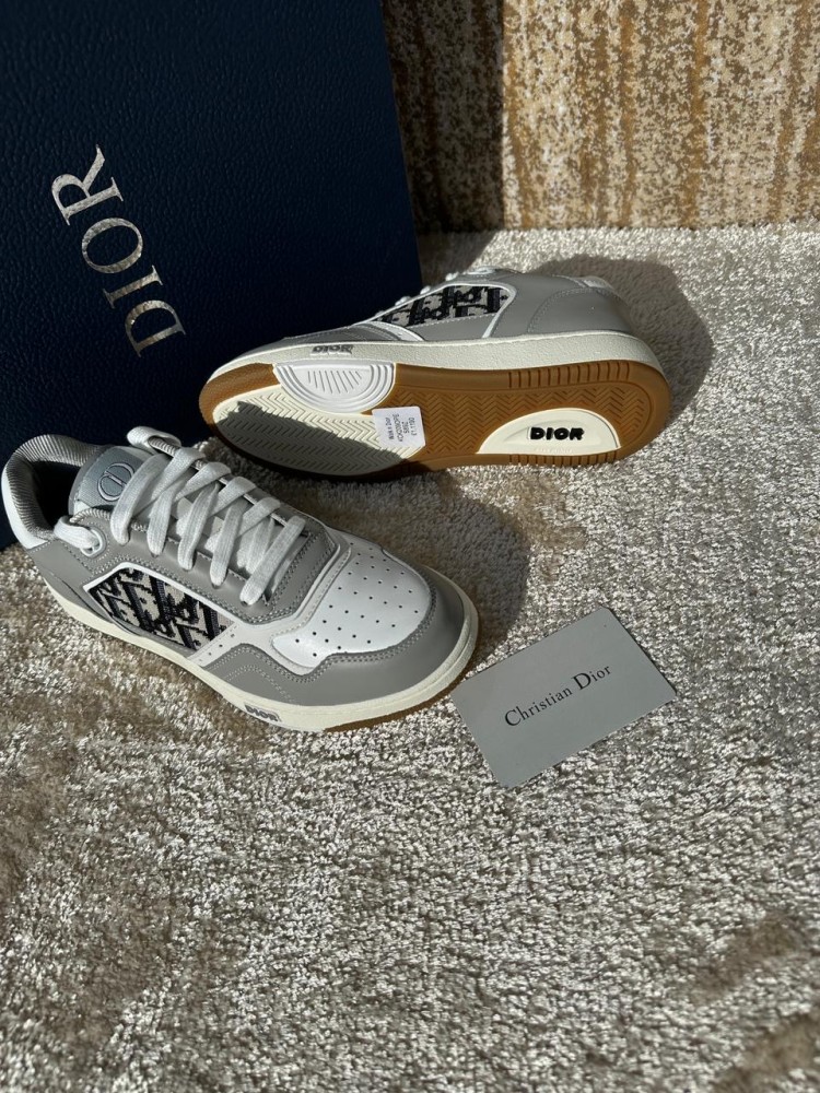 B27 LOW-TOP SNEAKER Gray and White Smooth Calfskin with Beige and Black  Dior Oblique Jacquard