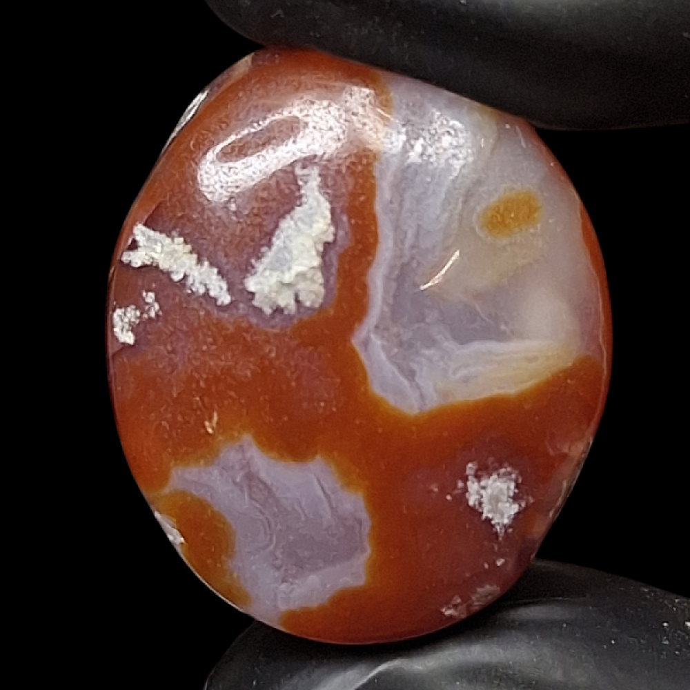 حجر عقيق رماني و أبيض طبيعي