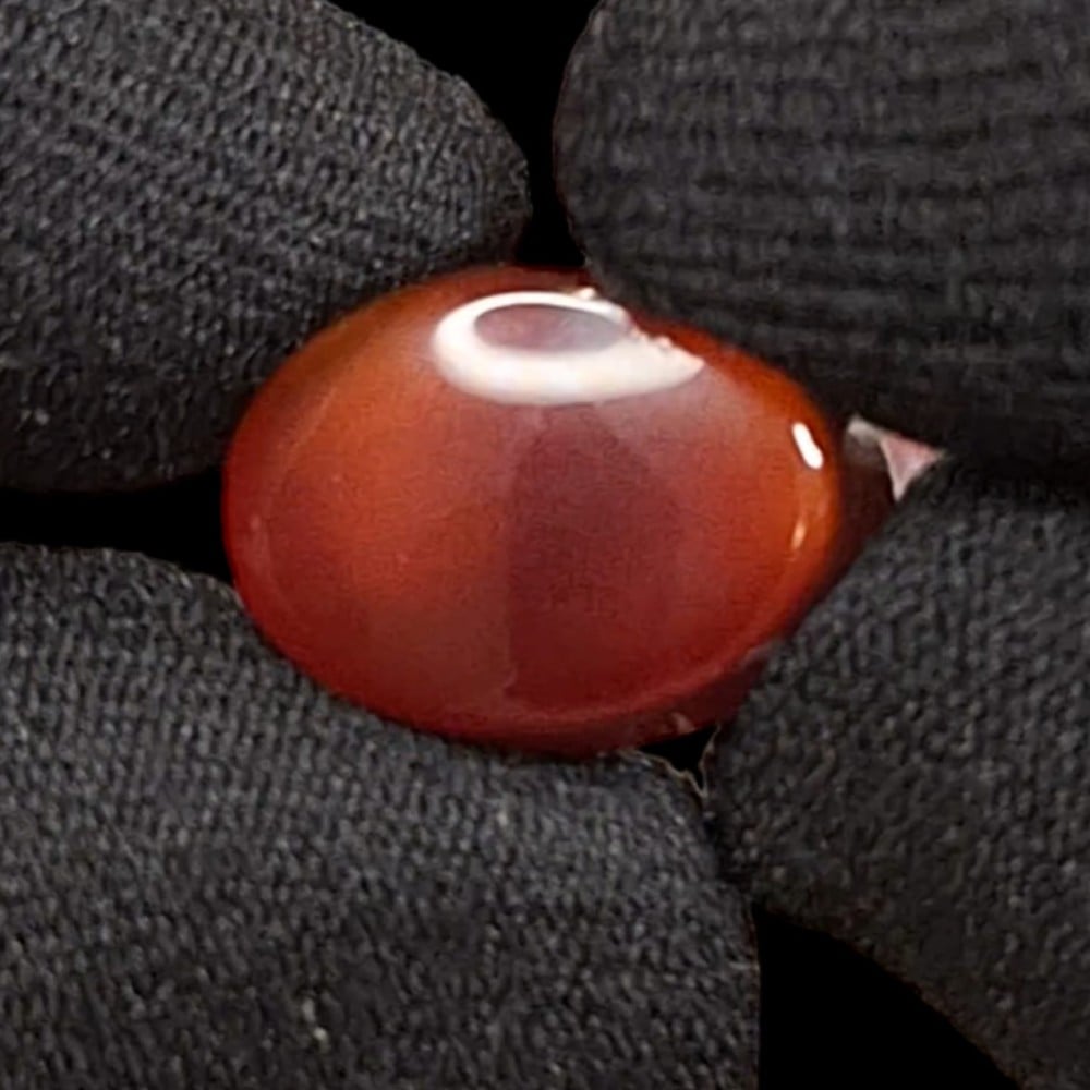 حجر عقيق طبيعي بشهاده