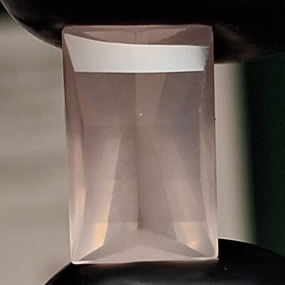 حجر روز كوارتز الطبيعي قصة ريكتنغلر ستب مفحوص موثق بشهادة مختبر