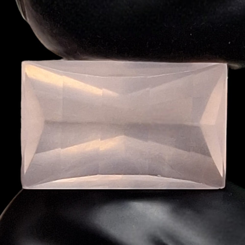 حجر روز كوارتز الطبيعي قصة ريكتنغلر ستب مفحوص موثق بشهادة مختبر