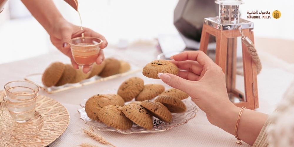 حلويات العيد بالتمر: دليل النكهات السعودية وأفكار توزيعات فاخرة من معمول تحلية