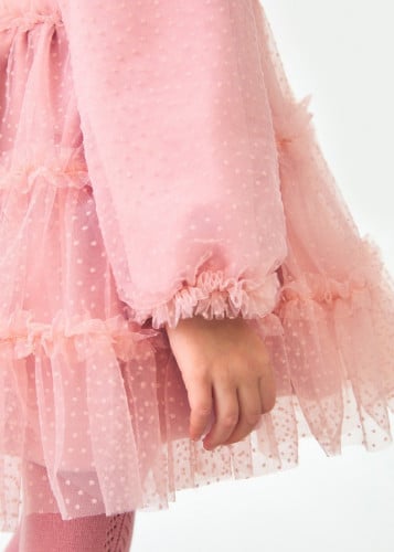 فستان من التل المنقط