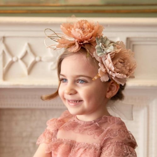 اكسسوار شعر راقي من الورد