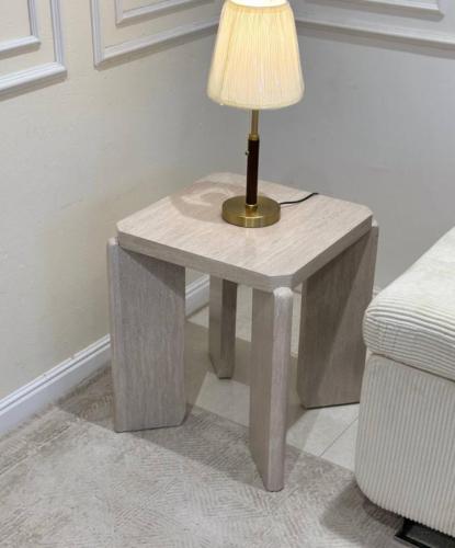 طاولة زاوية