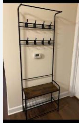 رف احدية مع تعليق اسود