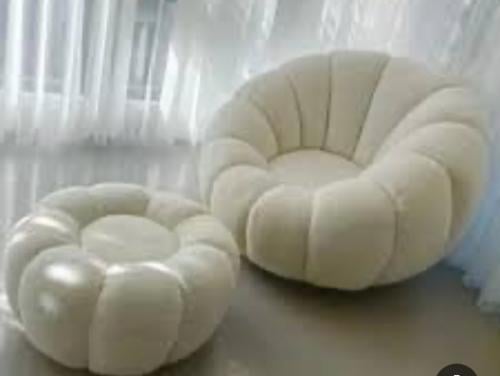 كرسي بوكليه أبيض