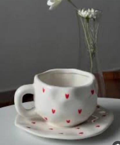 كوب مع صحن نقش ورد