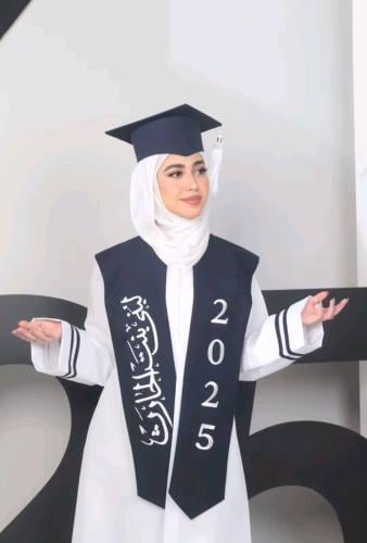 عباية تخرج لون ابيض حسب الطلب 2025