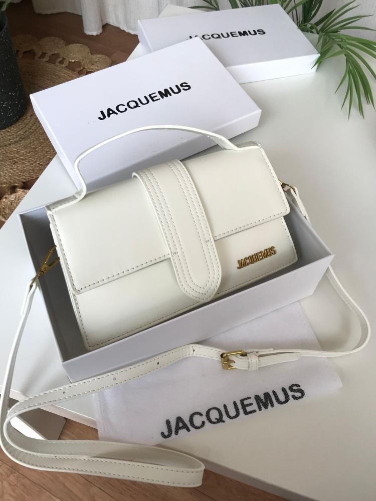 Jacquemus - حقيبة صغيرة