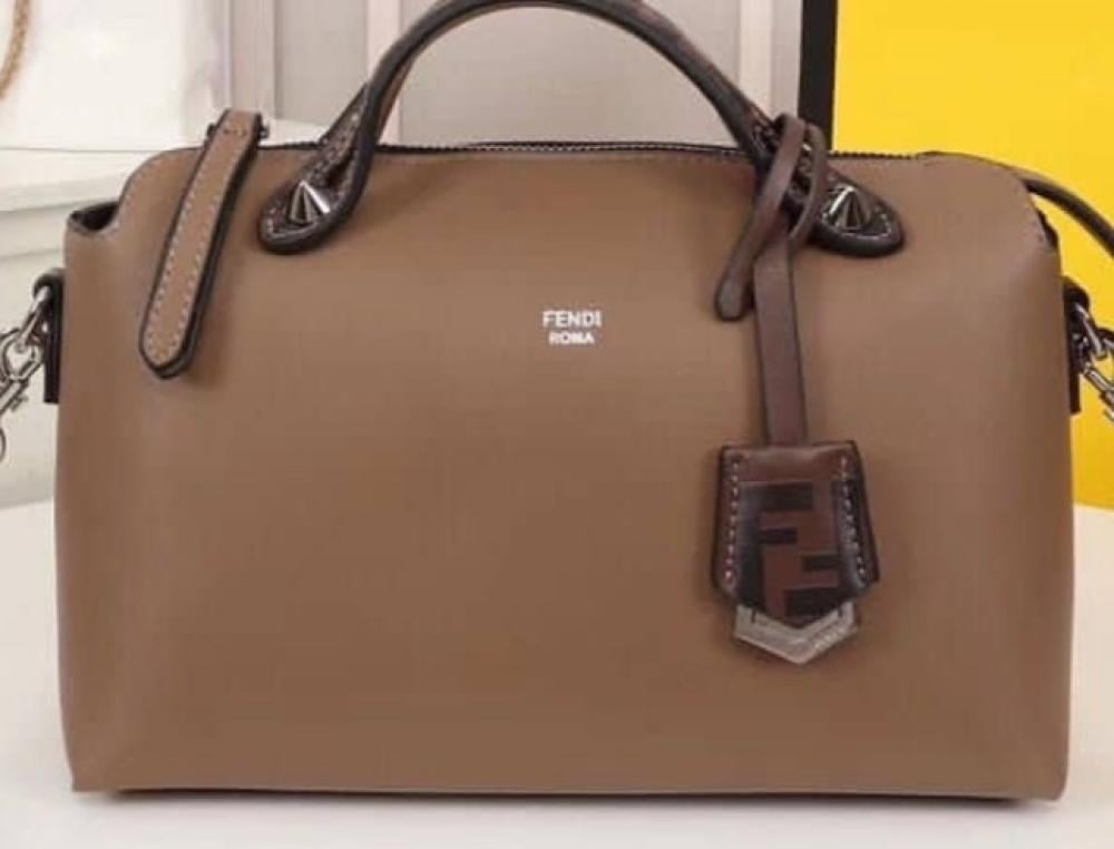 حقيبة يد فيندي روما