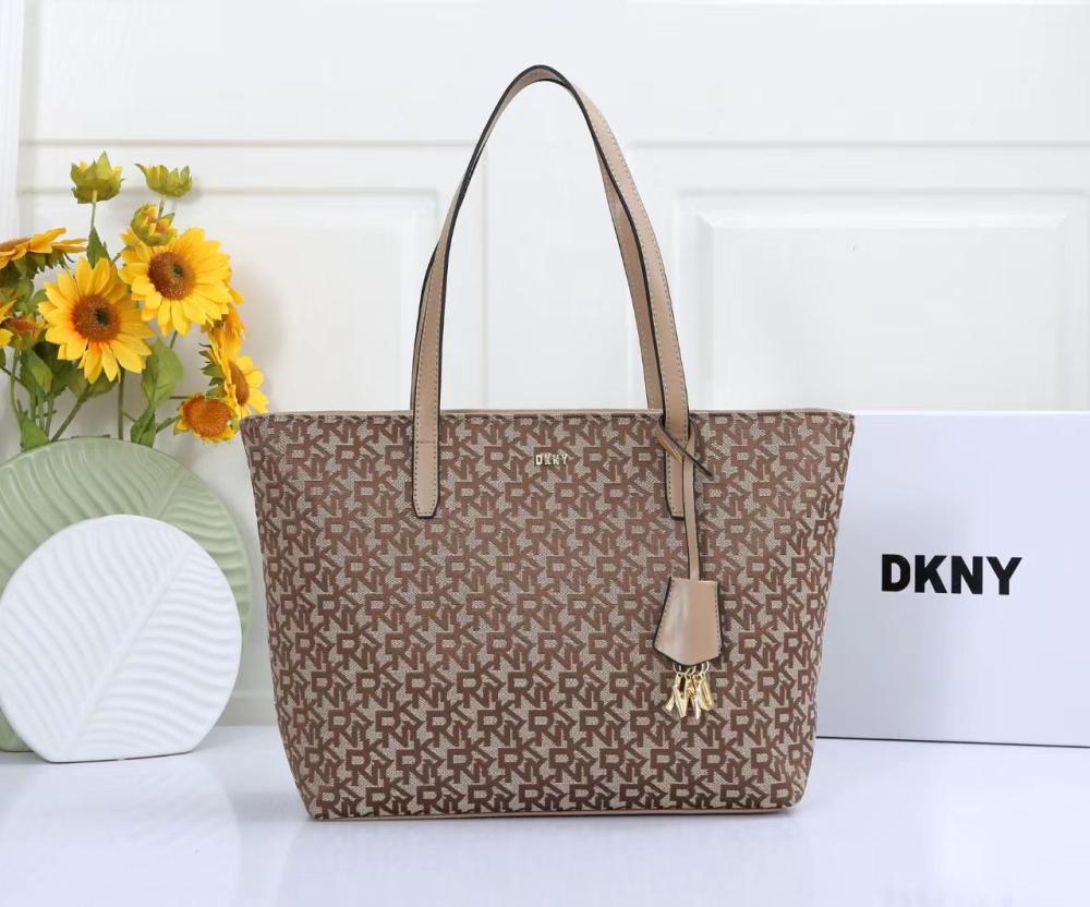 حقيبة يد للنساء DKNY