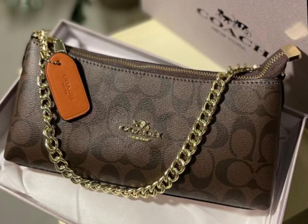 شنطة كوتش شارلوت COACH