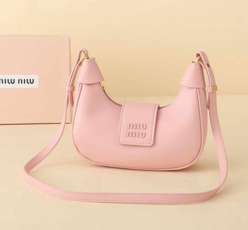 افضل حقيبة يد ماركة ميو ميو للنساء