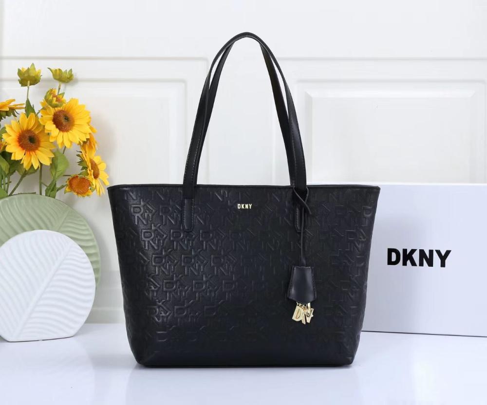 حقيبة يد للنساء DKNY