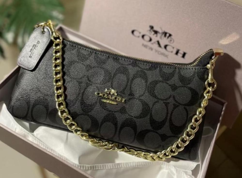 شنطة كوتش شارلوت COACH