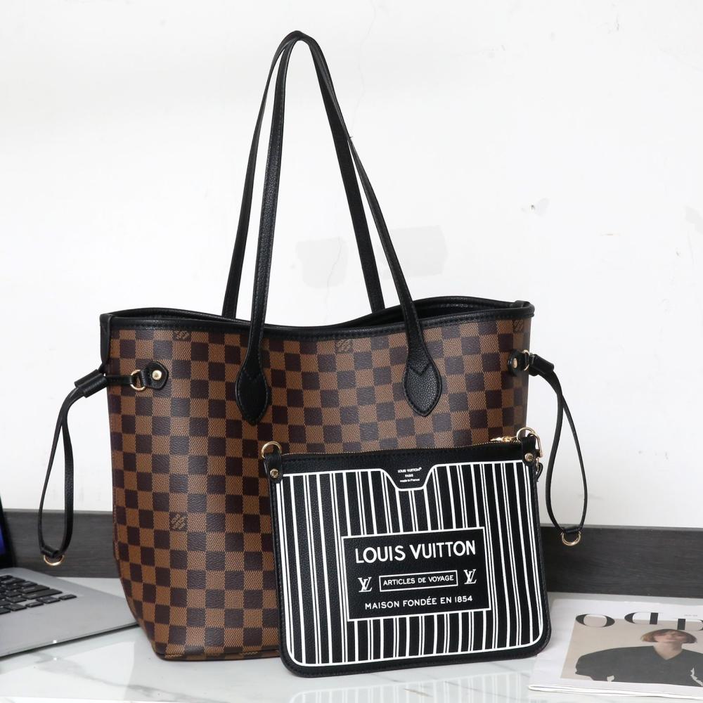 شنطة يد نسائية Louis Vuitton