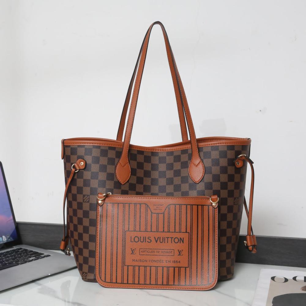 شنطة يد نسائية Louis Vuitton
