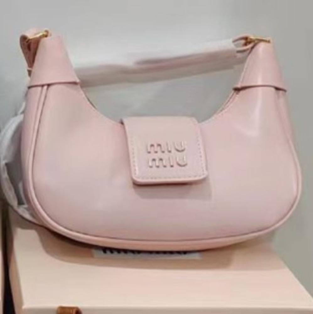 حقيبة يد ميو ميو لون وردي