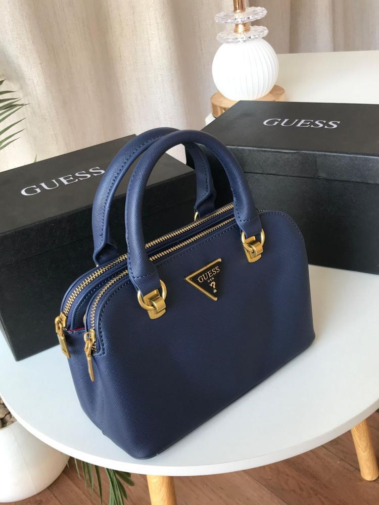 شنطة نسائيه فاخرة من ماركة جيس GUESS