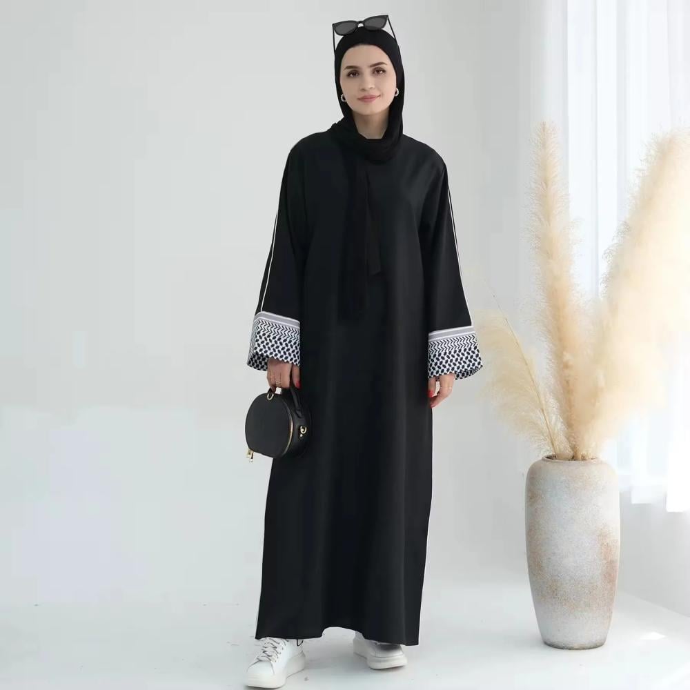 عبايه بكم منقوش
