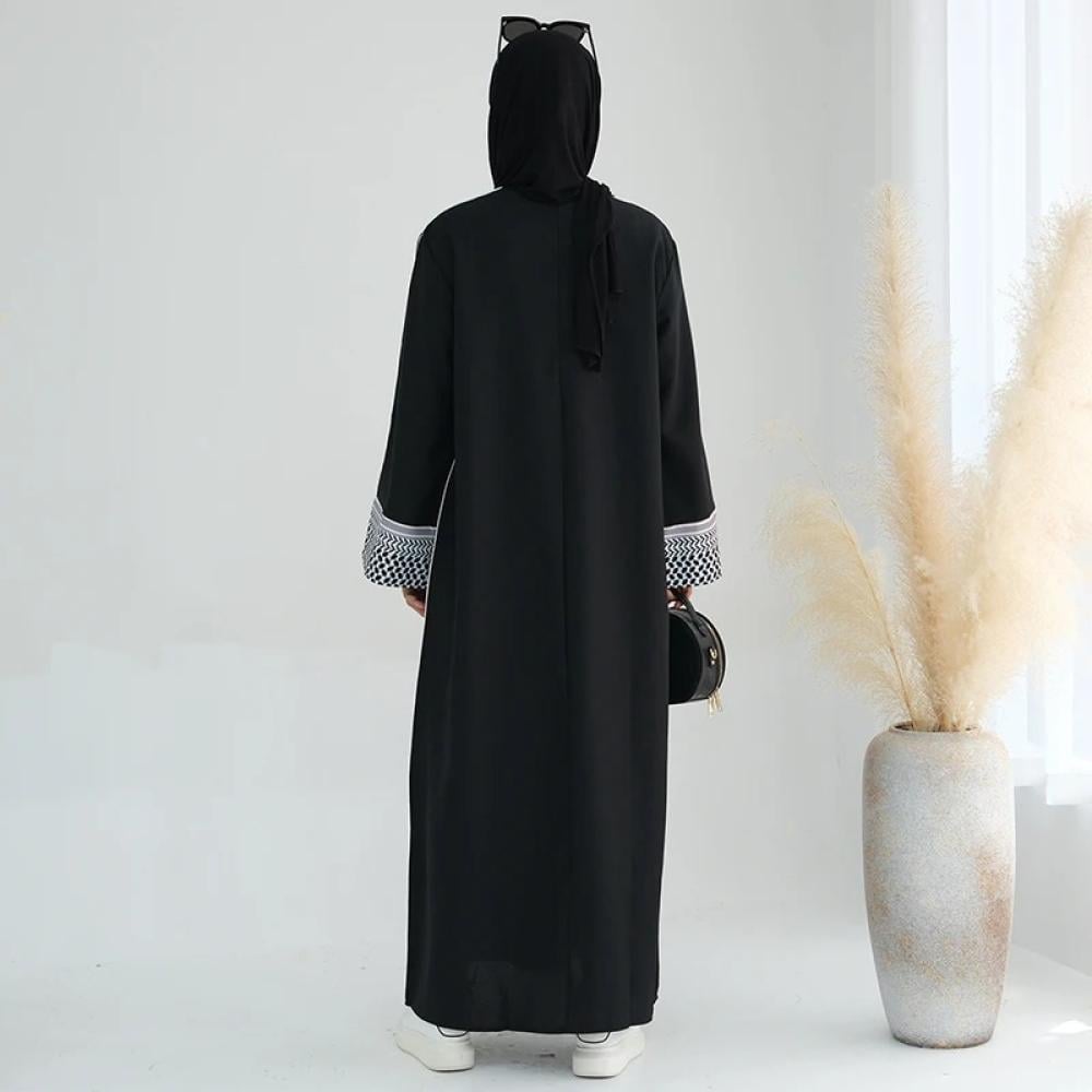 عبايه بكم منقوش