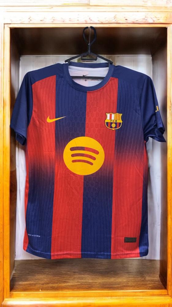 تيشيرت برشلونة الجديد 2026 بدون رقم