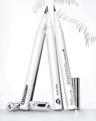 قلم تحديد و ملء الحواجب Brow Flick من Glossier