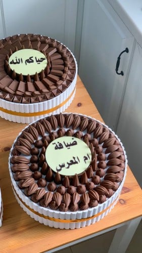 صينيه شوكلت بلجيكي مع لوقو