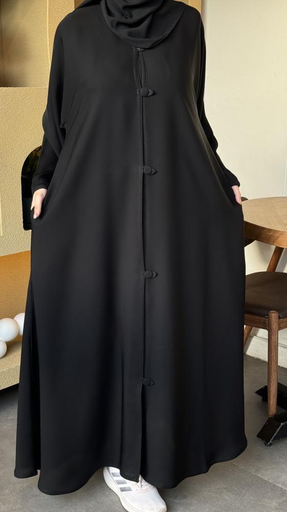 عباية لينا