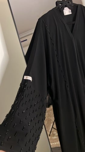 عباية بشك اسود