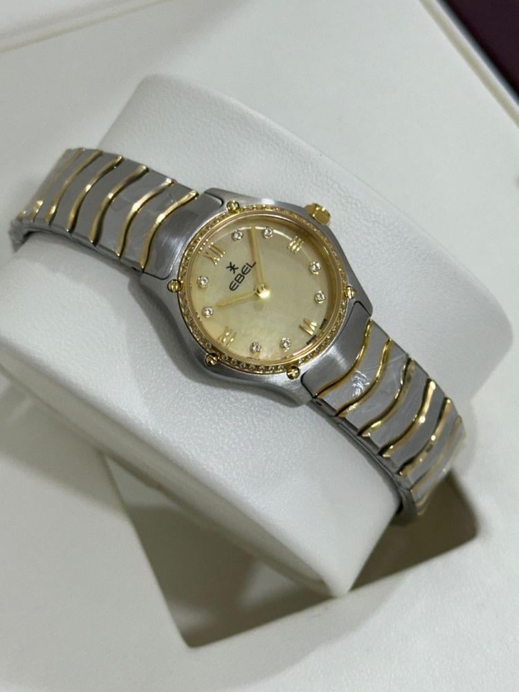 ساعة إيبل نسائي