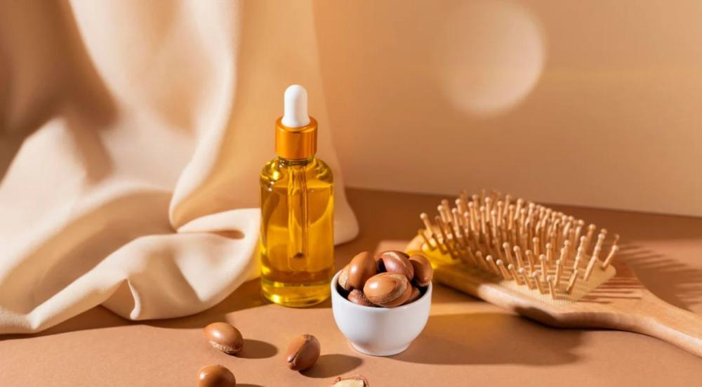 زيت لتكثيف الشعر وتحفيز البصيلات