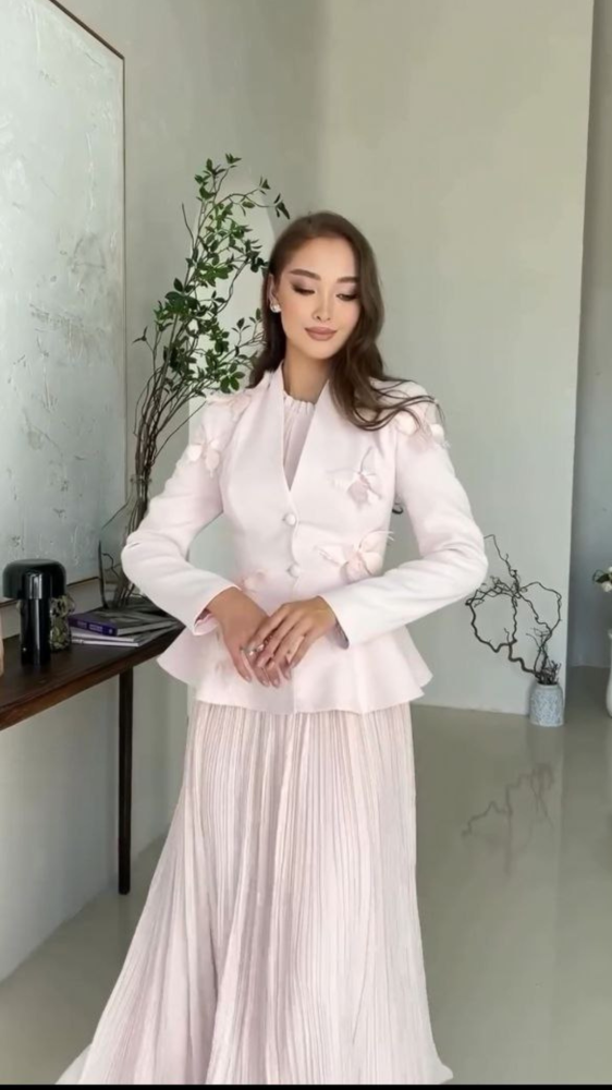 طقم إيليجنس روز