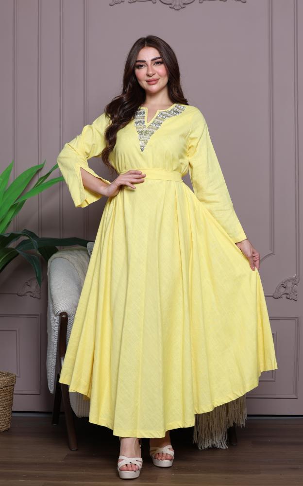 جلابية لينن راقية مطرزة باللولو والكرستال