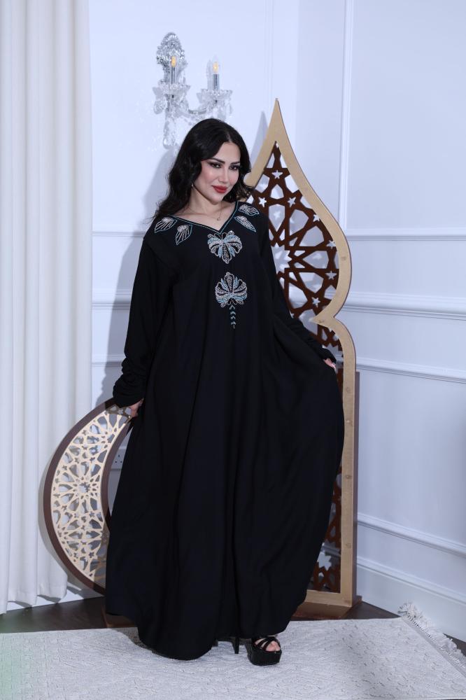 جلابية بتطريز أنيق